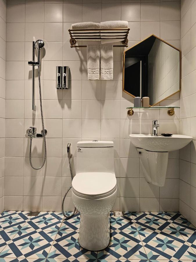 Modern Inn Taichung Extérieur photo