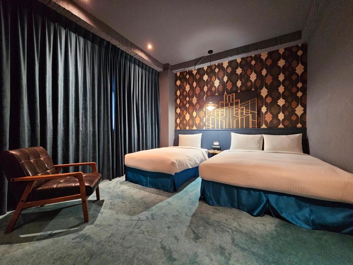 Modern Inn Taichung Extérieur photo
